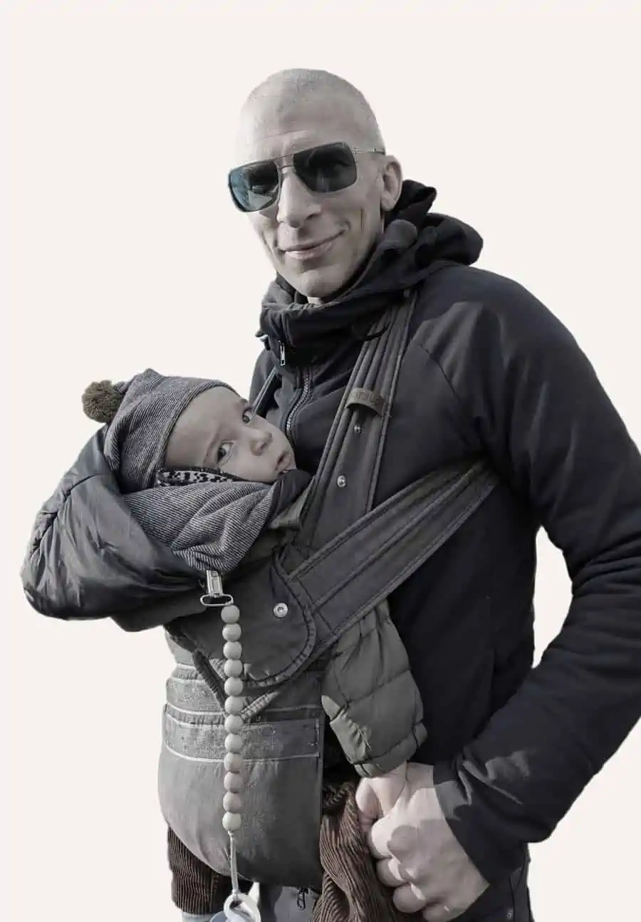Armen Avanessian mit Sohn Adrian im Januar 2020 am Zürichberg.